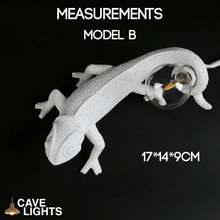 Load image into Gallery viewer, Lizard Table Lamp model B measurements
